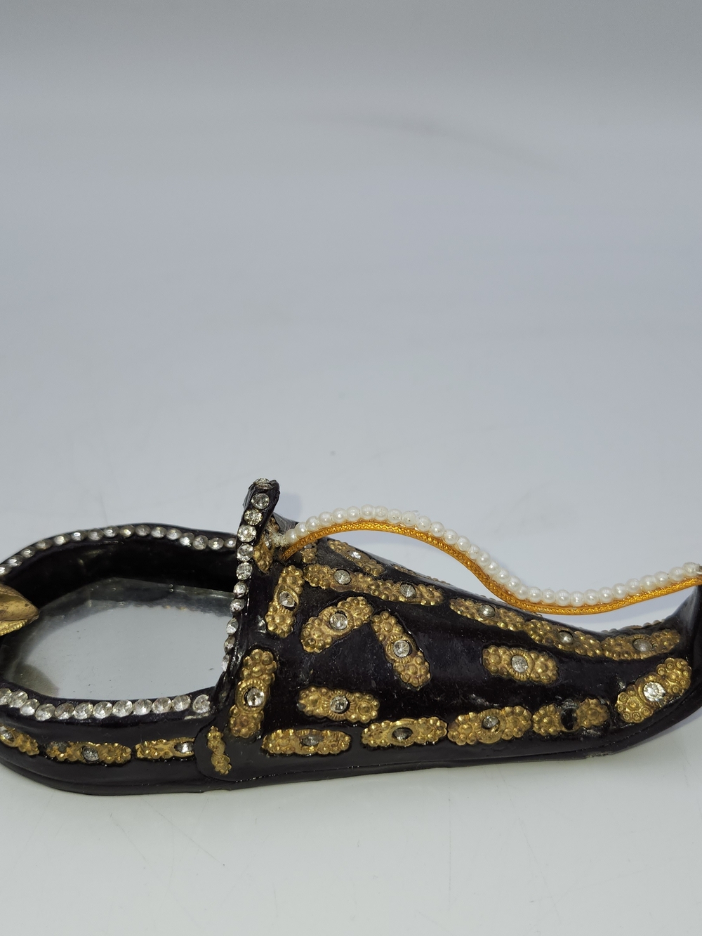 Moroccan Indian shoe mirrored ceramic vintage Ashtray khussa